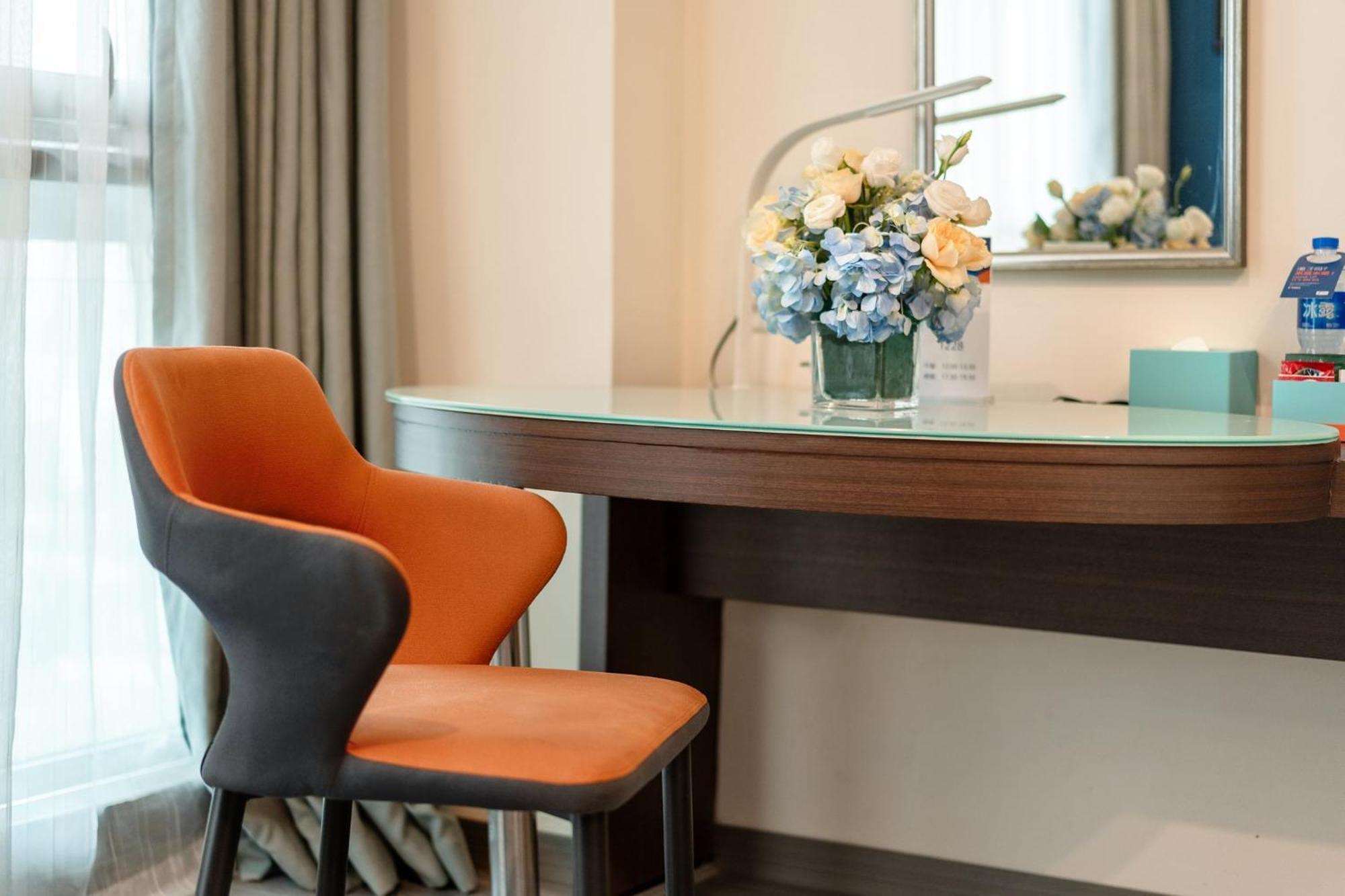 Holiday Inn Express Chengdu Wuhou By Ihg-Wuhou Temple And Jinli Exterior foto