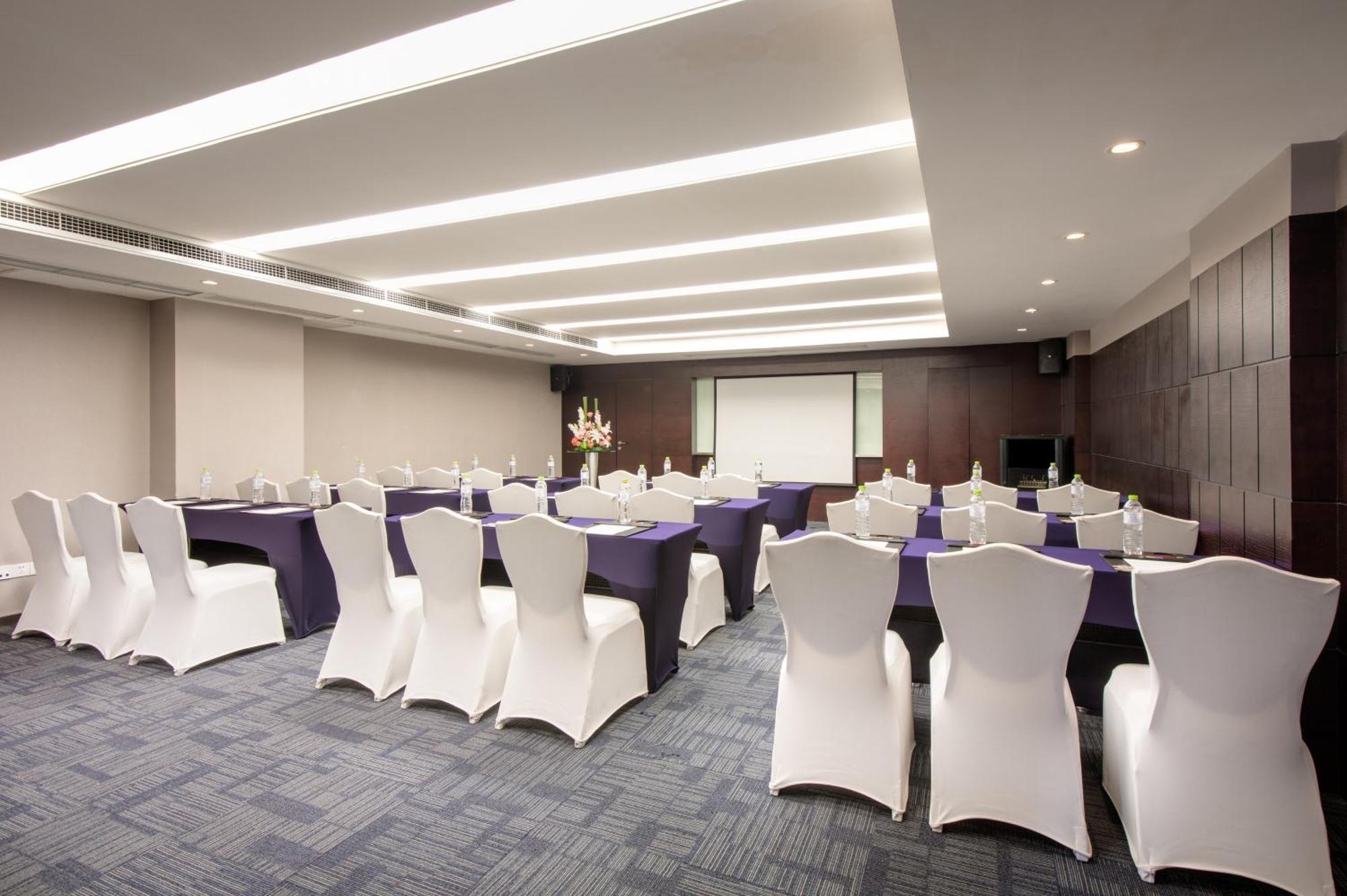 Holiday Inn Express Chengdu Wuhou By Ihg-Wuhou Temple And Jinli Exterior foto